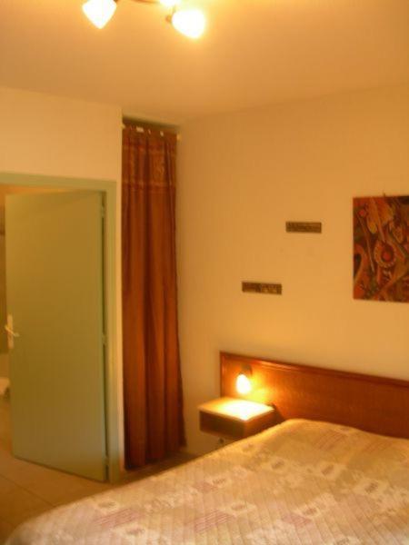 Hotel De La Madeleine Anduze Bagian luar foto